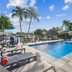 Villa Jaclyn - Gulf Access, Hot Tub & Pet Friendly