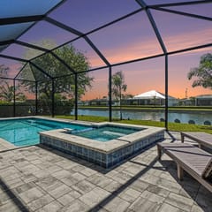 Coral Oasis – Pet-Friendly Freshwater Canal