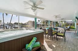 Villa Jaclyn - Gulf Access, Hot Tub & Pet Friendly