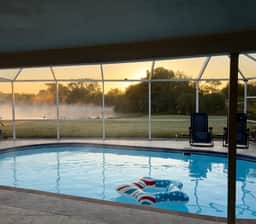 Palm Tree Retreat - Pet, Kid Friendly & Sleeps 8