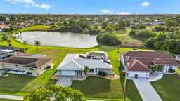 Palm Tree Retreat - Pet, Kid Friendly & Sleeps 8