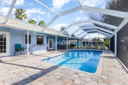 The Blue Palm Escape — Stylish & Pet Friendly