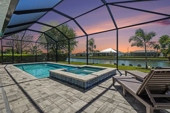 Coral Oasis – Pet-Friendly Freshwater Canal